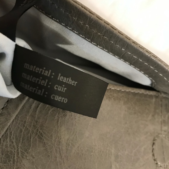 Kenneth Cole Genuine Leather Clutch Purse - Picture 4 of 6